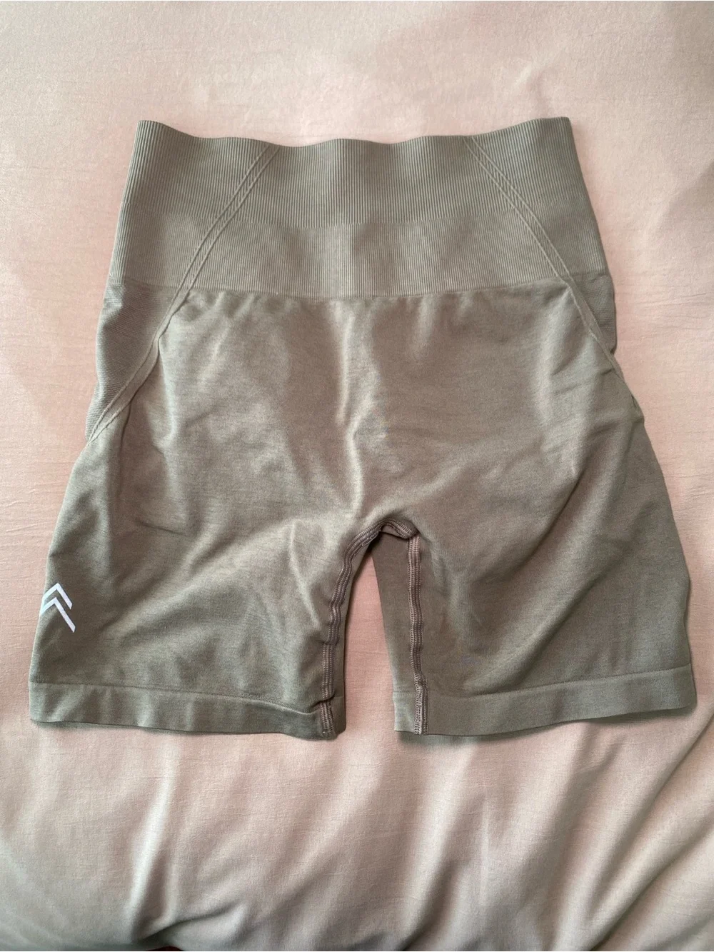 Oner Active - Sports Bra & High Waisted Biker Shorts - SIZE SMALL